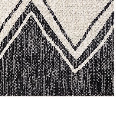 Nicole Miller New York Patio Sofia Leon Indoor Outdoor Area Rug