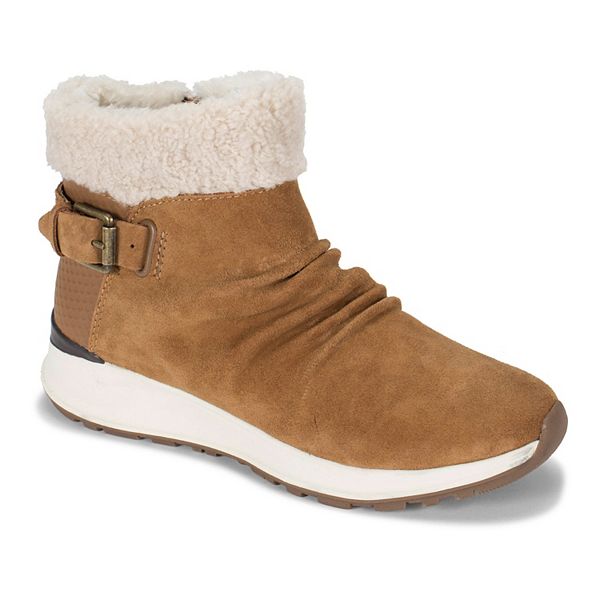 do baretraps boots run small