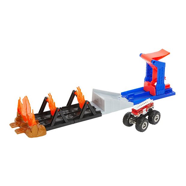 Hot Wheels Monster Trucks Fire Through Playset