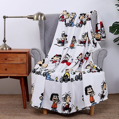 Berkshire Peanuts Printed Cuddly Throw