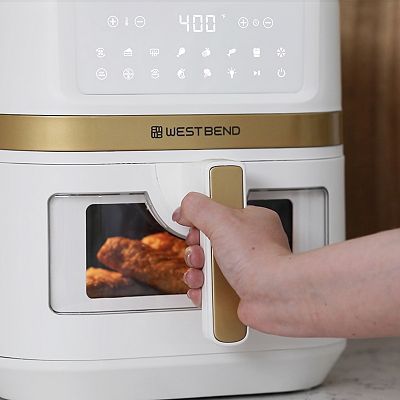 West Bend Timeless 7-qt Air Fryer with 13 One-Touch Presets