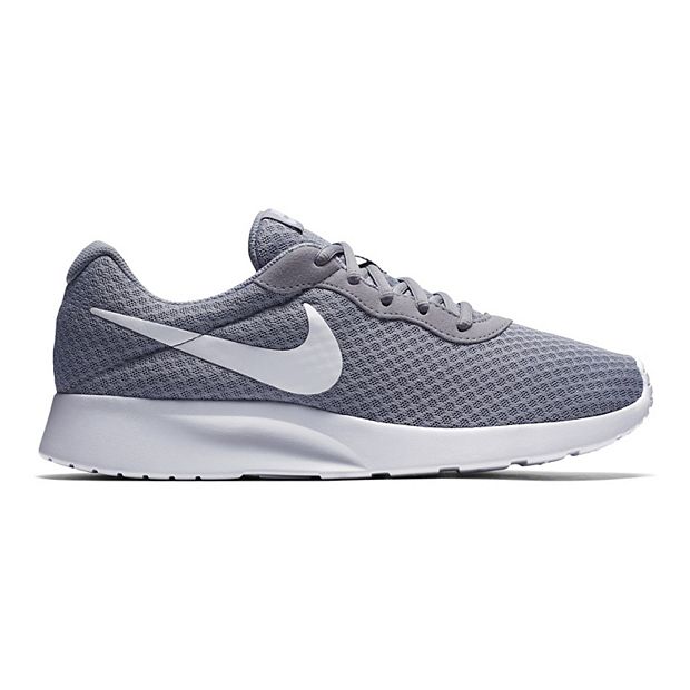 Nike tanjun men's outlet athletic shoes