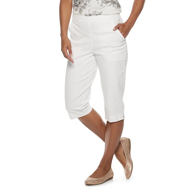 Petite Croft & Barrow® Classic Pull-On Capris