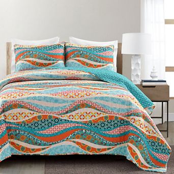 Lush Decor Hailey Watercolor Wave Quilt Set with Shams