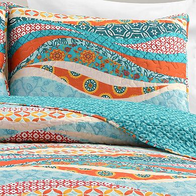 Lush Decor Hailey Watercolor Wave Quilt Set with Shams