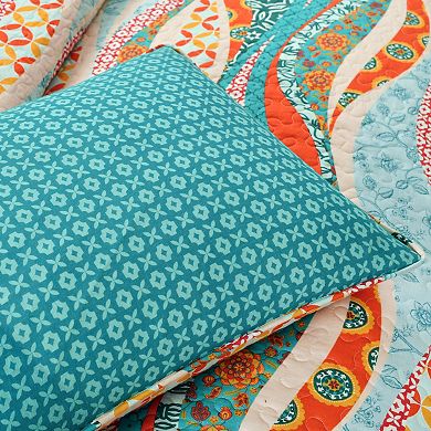 Lush Decor Hailey Watercolor Wave Quilt Set with Shams