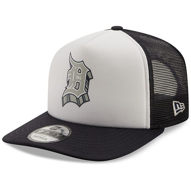Men's New Era White Detroit Tigers Foam Front Trucker 9FIFTY Snapback Hat