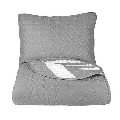 Freshee Reversible Quilt Set with Shams