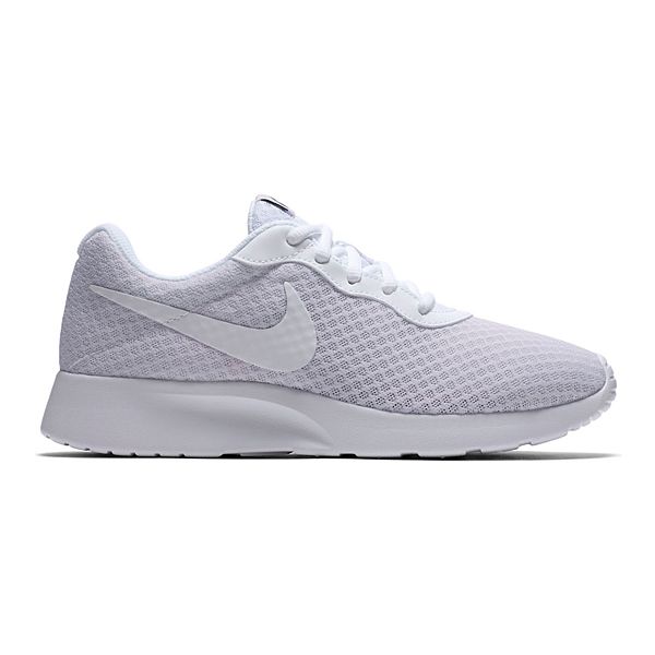 Kohls nike tanjun best sale