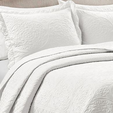 Lush Decor Medallion Scallop Bedspread Set