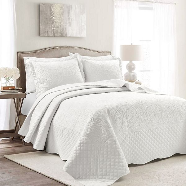 Lush Decor Medallion Scallop Bedspread Set