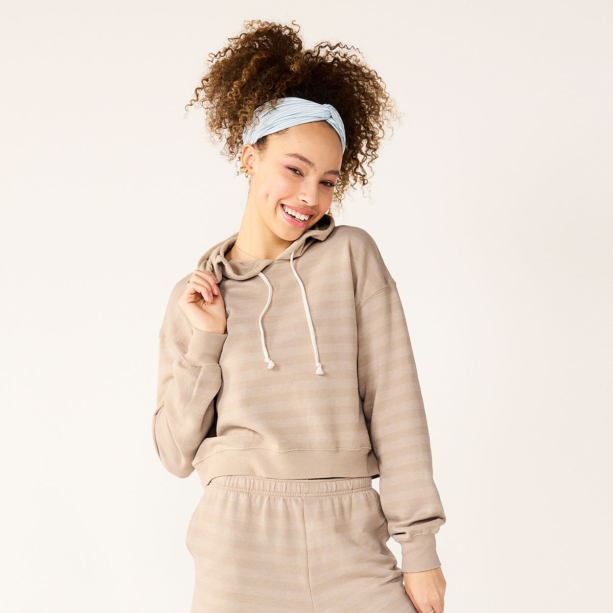 Juniors' SO® Cropped Hoodie