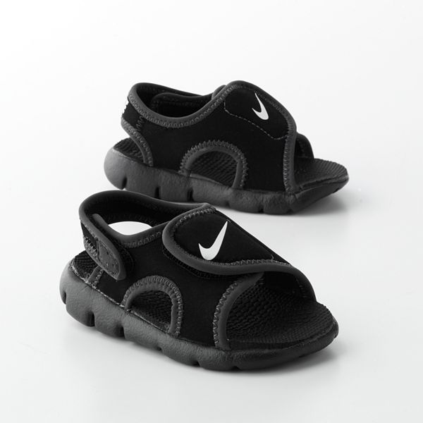 Nike sandals sales size 4