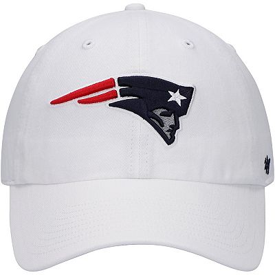 Men s 47 White New England Patriots Clean Up Adjustable Hat