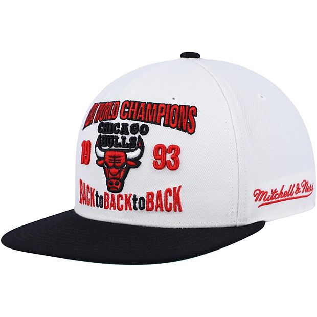 MITCHELL & NESS: NBA BACK 2 BACK CHAMPIONSHIP HAT