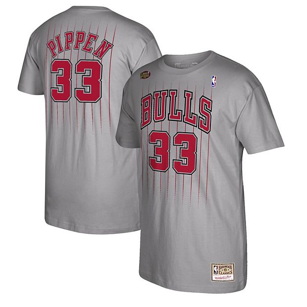 Chicago Bulls Scottie Pippen Hardwood Classics Name & Number T-Shirt by  Mitchell & Ness Youth