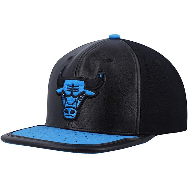 Men's Mitchell & Ness Black/Royal Chicago Bulls Day One Snapback Hat