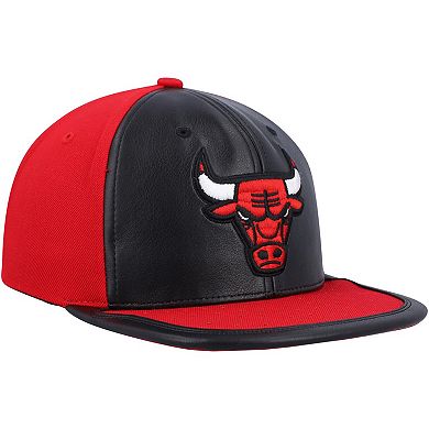 Men's Mitchell & Ness Black/Red Chicago Bulls Day One Snapback Hat