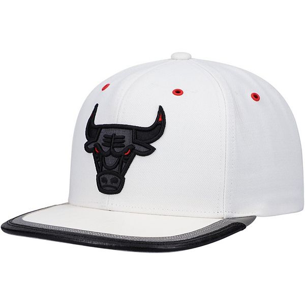 Men's Mitchell & Ness Black Chicago Bulls Day One Snapback Hat