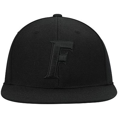 Men's Top of the World Florida Gators Black On Black Fitted Hat