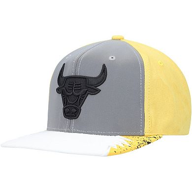 Men's Mitchell & Ness Gray/Yellow Chicago Bulls Day 5 Snapback Hat
