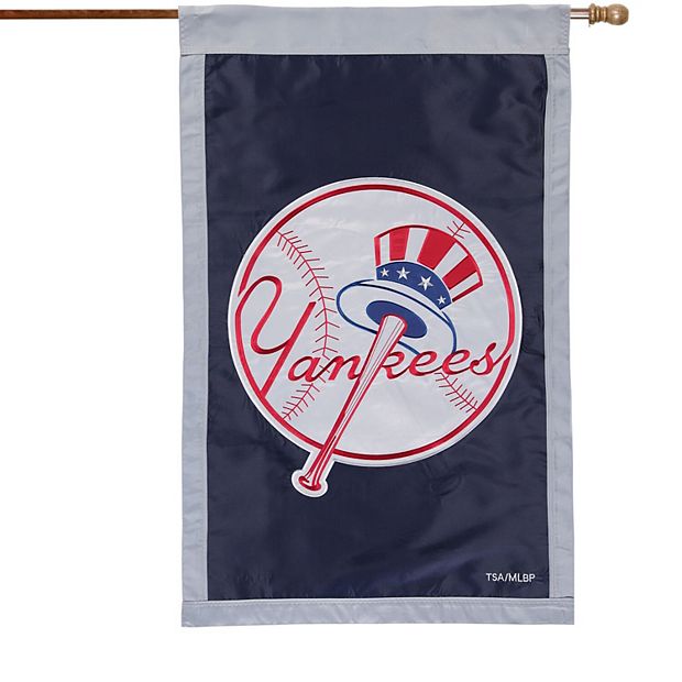 Chicago Cubs 44 x 28 Applique Logo Flag