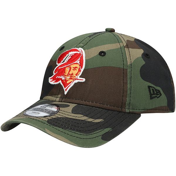 Men's Tampa Bay Buccaneers New Era Camo Team Core Classic 2.0