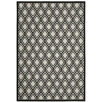 StyleHaven Trevor Distressed Medallion Indoor Outdoor Rug