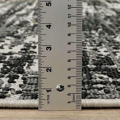 StyleHaven Trevor Traditional Border Indoor Outdoor Rug