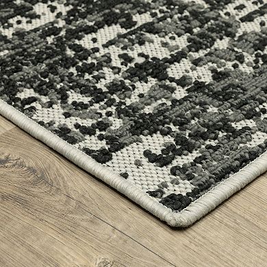 StyleHaven Trevor Traditional Border Indoor Outdoor Rug