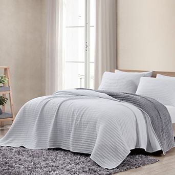 Avondale Manor Terri Quilt Set with Shams
