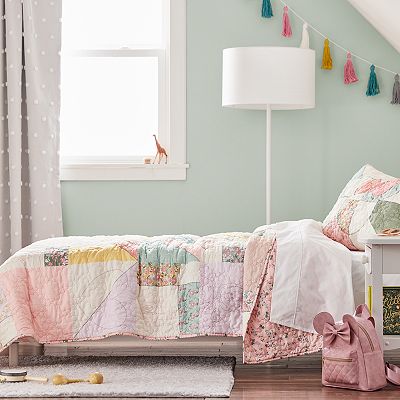 Disney s Minnie Mouse Patchwork Quilt Set with Shams by The Big One