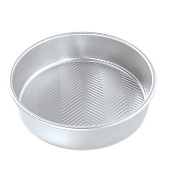 Nordic Ware Prism 9 in Round Cake Pan