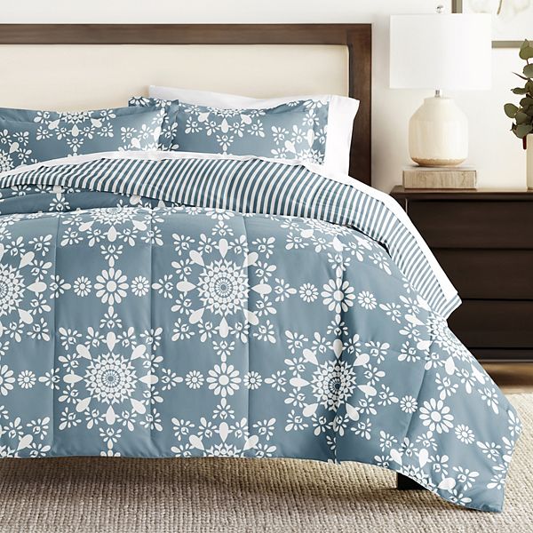 Home Collection Premium Ultra Soft Daisy Medallion Reversible Down-Alternative Comforter - Light Blue (TWIN/TWNXL)