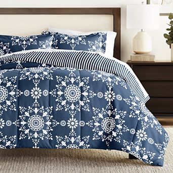 Home Collection Premium Ultra Soft Daisy Medallion Reversible Down-Alternative Comforter