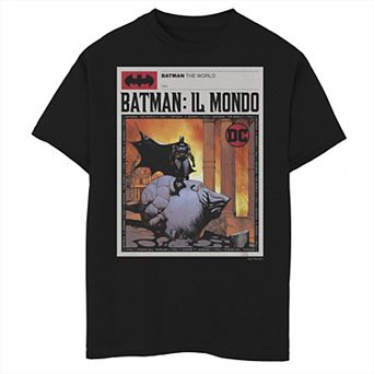 Boys 8-20 Batman: Il Mondo Italy News Poster Graphic Tee