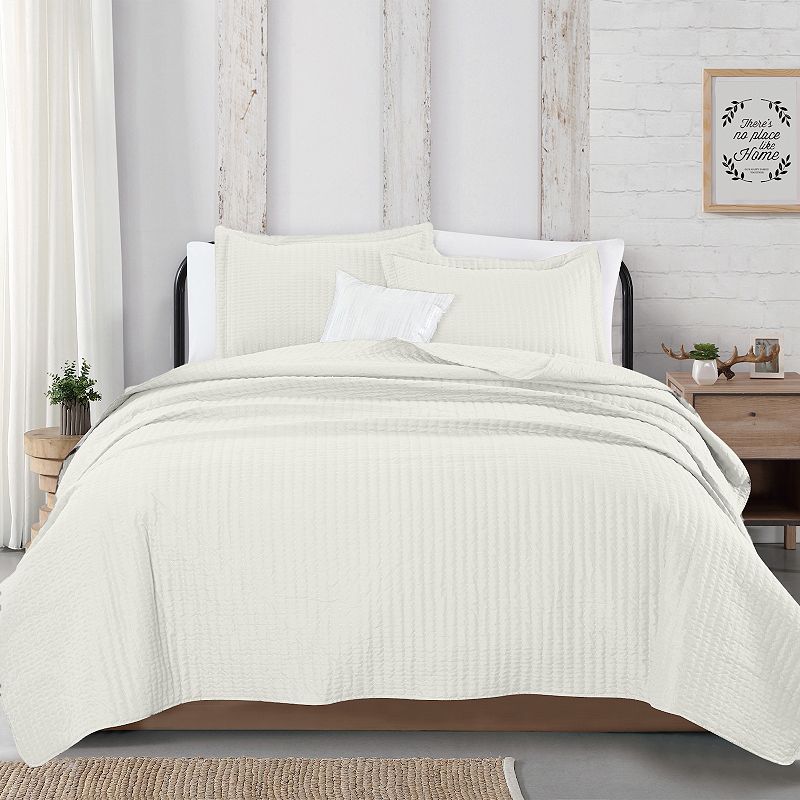 Great Bay Home Alicia Basket Weave Quilt Set with Shams, White, Full/Queen