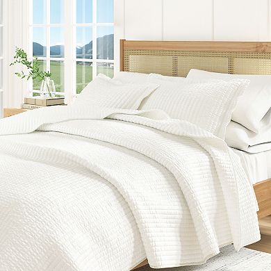 Madelinen® Alicia Basket Weave Quilt Set with Shams