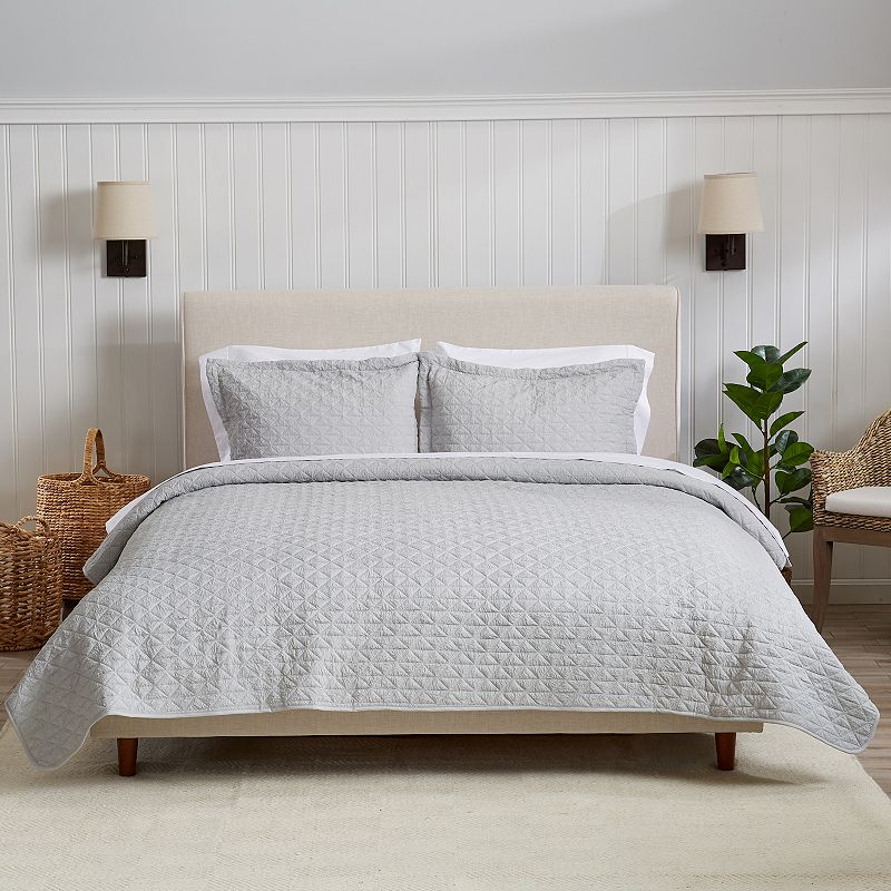 Great Bay Home Emeline Solid Quilt Set with Shams, Light Grey, Full/Queen