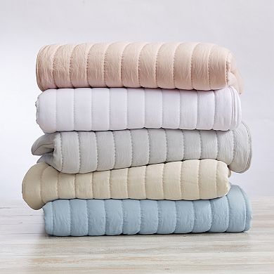 Madelinen Virginia Solid Quilt Set with Shams