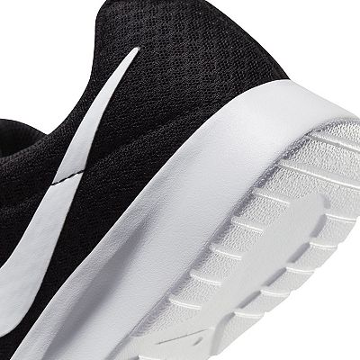 Nike tanjun womens trainers best sale