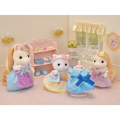 Calico Critters Princess Dress Up Set Dollhouse Playset with Figure and Accessories