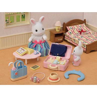 Calico Critters Snow Rabbit Mother's Weekend Travel Dollhouse Playset with Figure and Accessories
