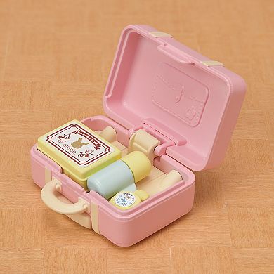 Calico Critters Snow Rabbit Mother's Weekend Travel Dollhouse Playset with Figure and Accessories