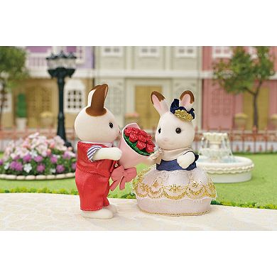 Calico Critters Town Series Cute Couple Set of 2 Collectible Doll Figures with Fashion and Floral Accessories