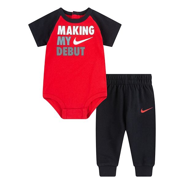 Vooruitzien kassa Sportman Baby Boy Nike "Making My Debut" Graphic Bodysuit & Jogger Pants Set