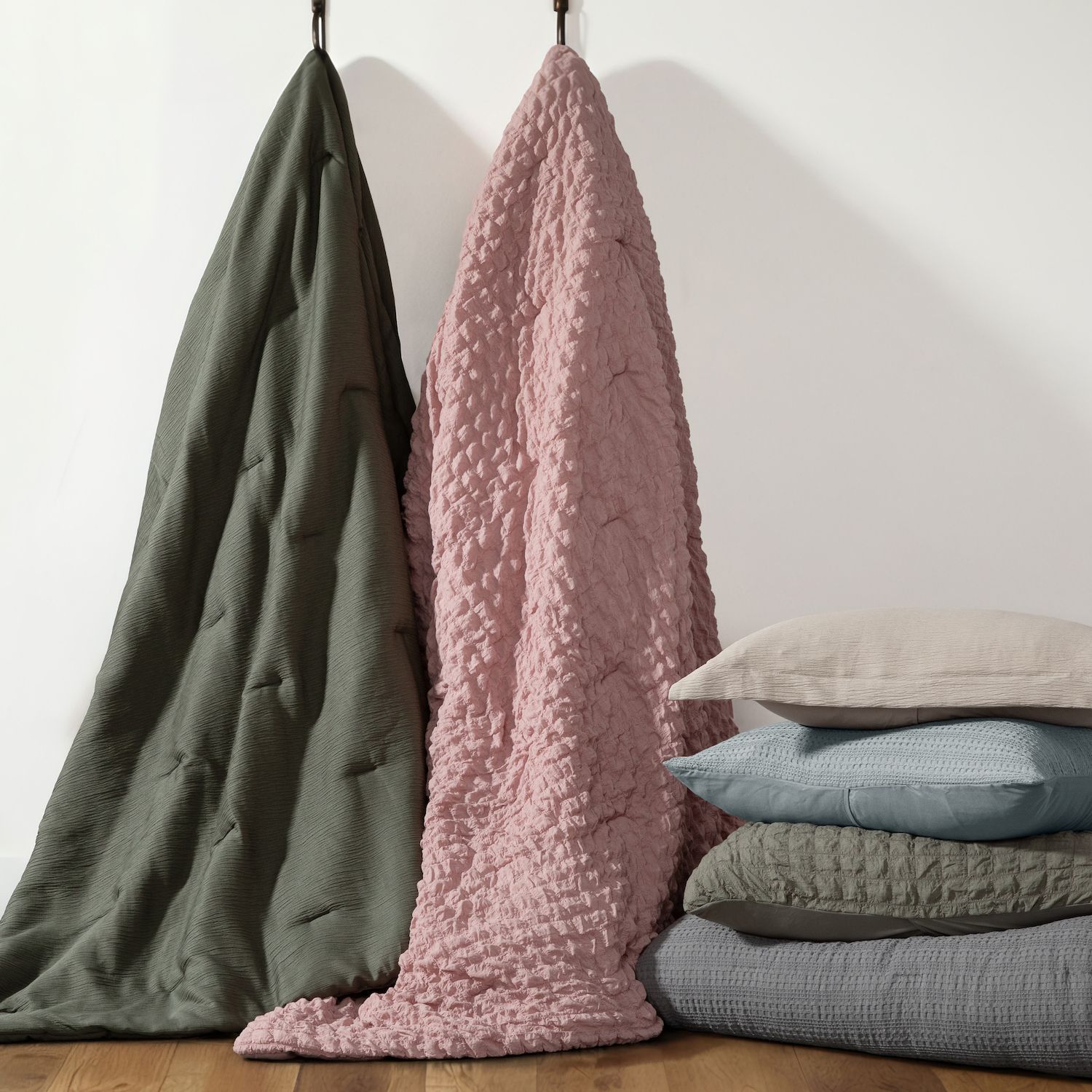 Home Collection Comforter - Thumbnail 2