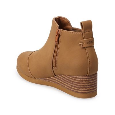 Toms shops girls boots