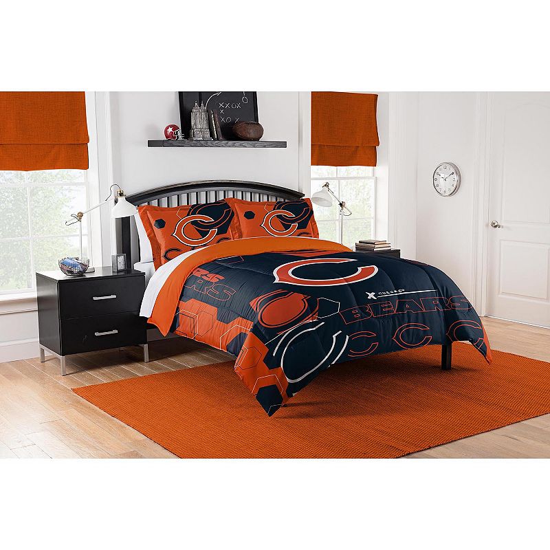 The Northwest Chicago Bears Full/Queen Comforter Set with Shams, Multicolor