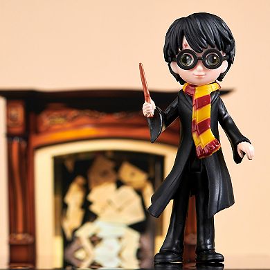 Spin Master Wizarding World Harry Potter Magical Minis Collectible 3-inch Harry Potter Figure